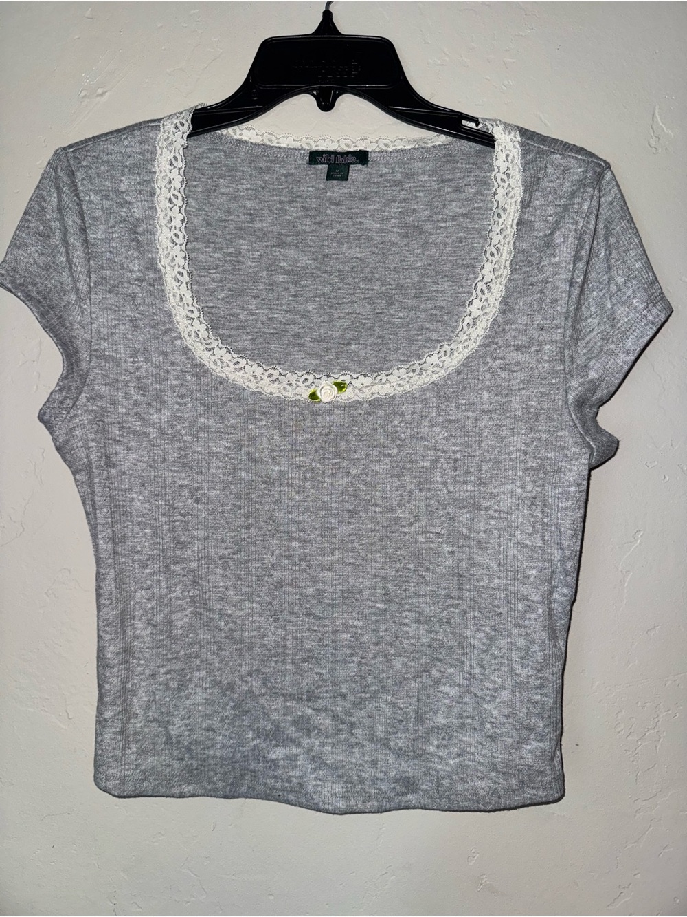 Wild Fable Lace Trim Short Sleeve Top in Gray